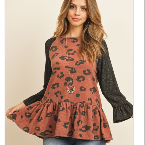 Beautiful New Rust Animal Print Peplum Top - Picture 3 of 5